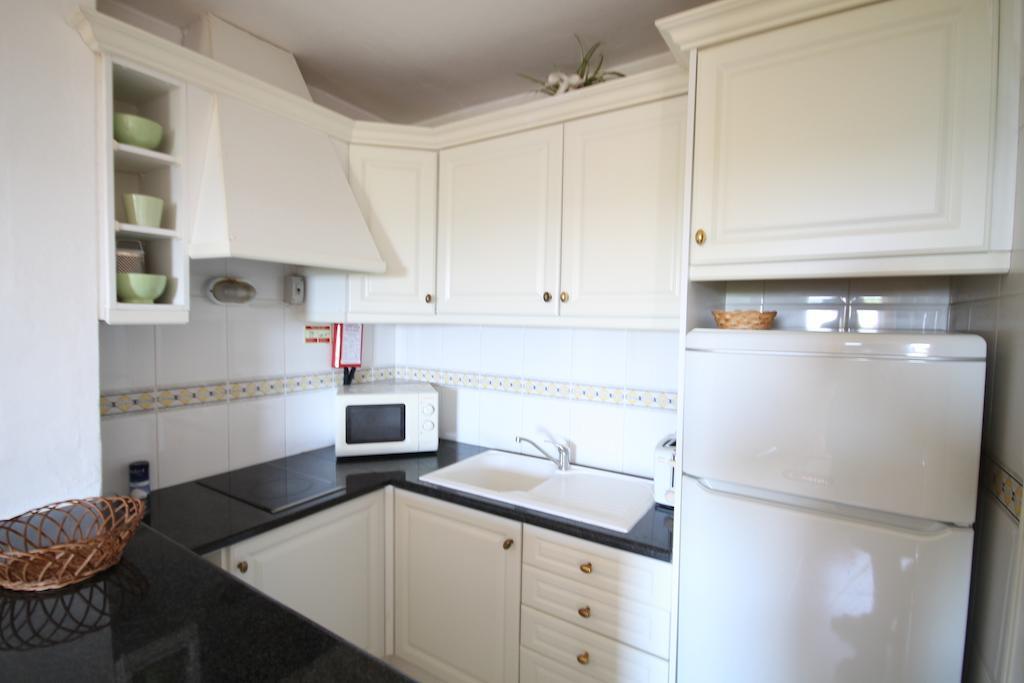 Praia Da Oura Apartment - 100 M From The Beach - By Bedzy Albufeira Luaran gambar
